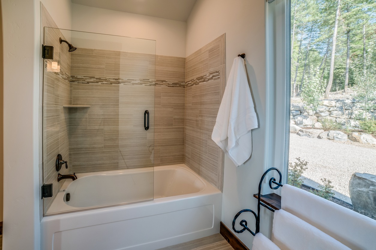 Shower & Tub Installation in Rockwall